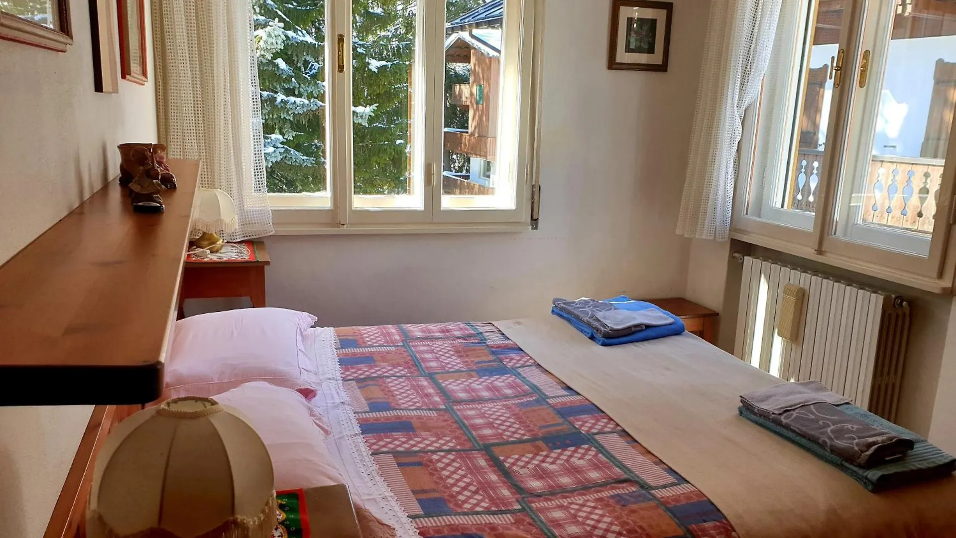 Luminoso Ed Accogliente, Centralissimo Appartamento Indipendente コルティーナ・ダンペッツォ 0*,